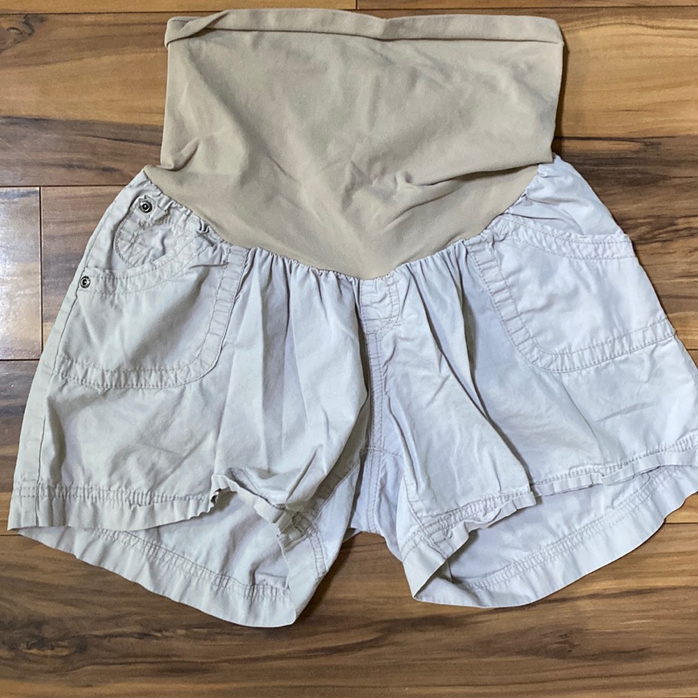 Maternity shorts